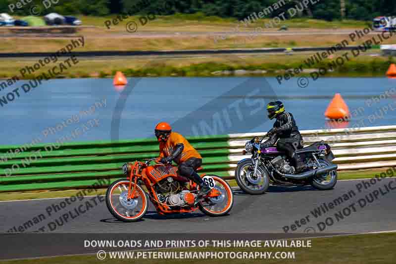Vintage motorcycle club;eventdigitalimages;mallory park;mallory park trackday photographs;no limits trackdays;peter wileman photography;trackday digital images;trackday photos;vmcc festival 1000 bikes photographs